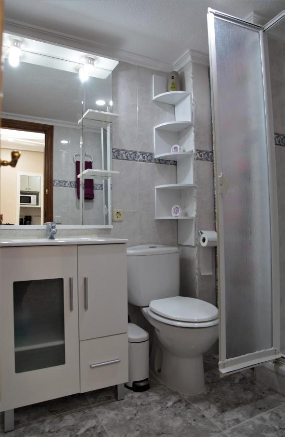Apartment Cozy Just 8 Min Walk From The Beach! Benidorm